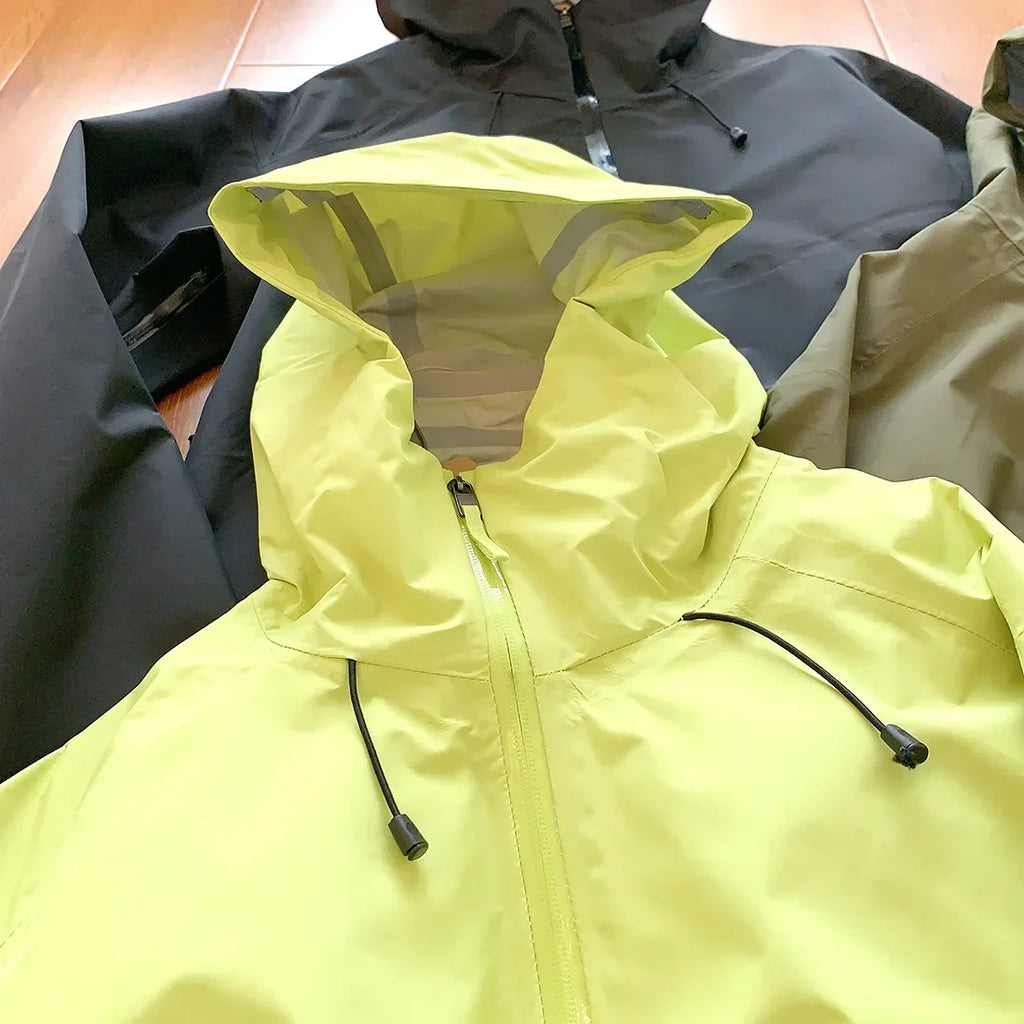 2026 New Storm Jacket Lovers Outdoor Sports Camping Mountain Skiing Trend Fashion British Wind Leisure Waterproof Storm Jacket