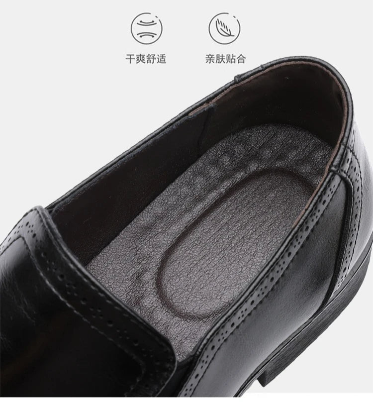 Spring Autumn New Designer Dress Shoes for Men Solid Color Fashion Formal Business Casual Leather Shoes Male