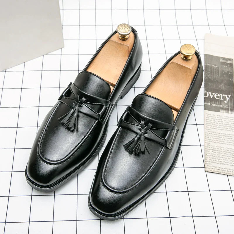 Mens Luxury Tassel Flats Leather Casual Office Designer Brogue Loafers Moccasin Wedding Oxford Footwear Dress Shoes for Men 2022