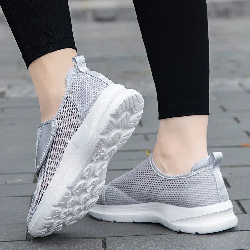 أحذية تقويم العظام النسائية العريضة للأقدام المتورمة للمشي كاجوال للجنسين لتعديل إبهام القدم الأروح أحذية مريحة ناعمة لمرضى السكري للرجال
