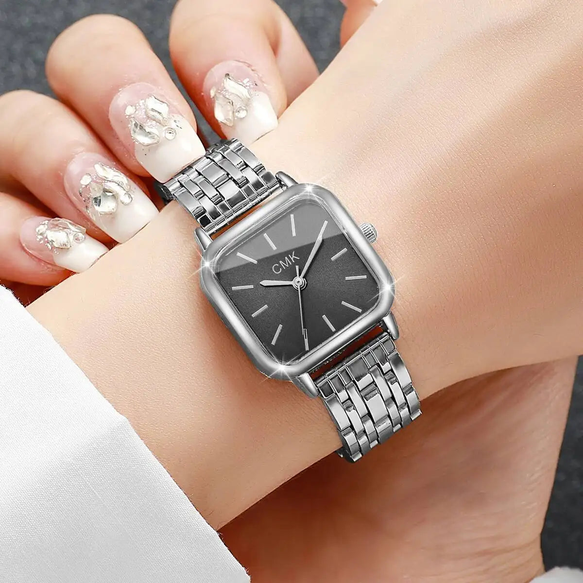 Fashion Square Women Watches Simple Ladies Quartz Wristwatch Reloj Mujer（Without Box）
