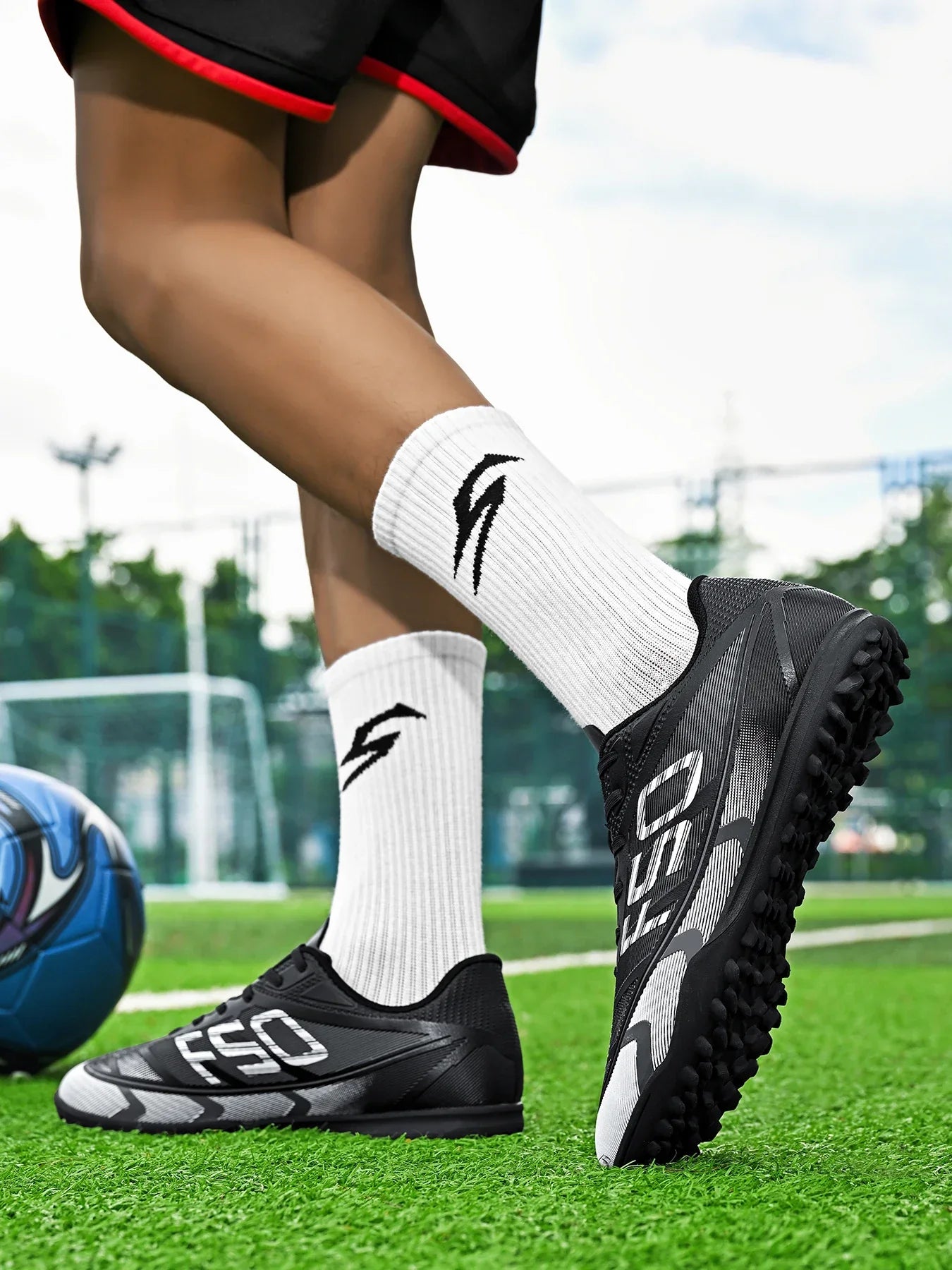 Breathable TF Soccer Shoes Men Women Kids PU+Fabric Non-Slip Wear-Resistant Rubber Sole Training Shoes